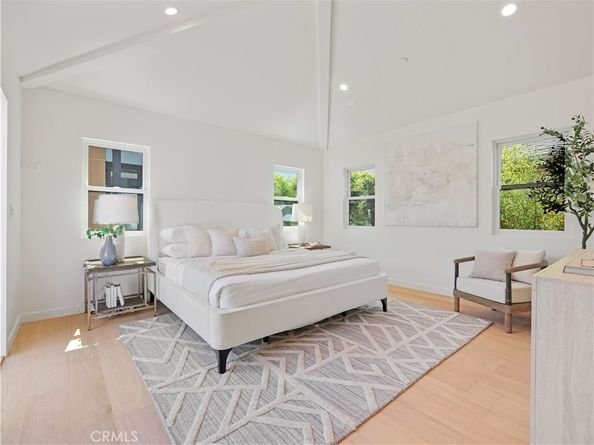1160 S Lucerne Boulevard, Los Angeles CA 90019