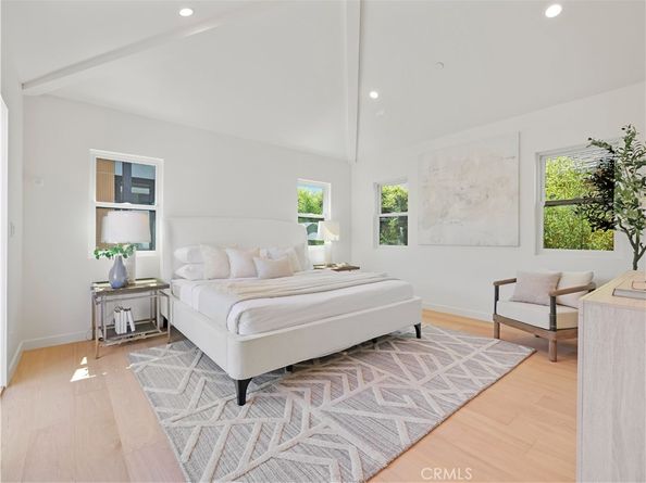 1160 S Lucerne Boulevard, Los Angeles CA 90019