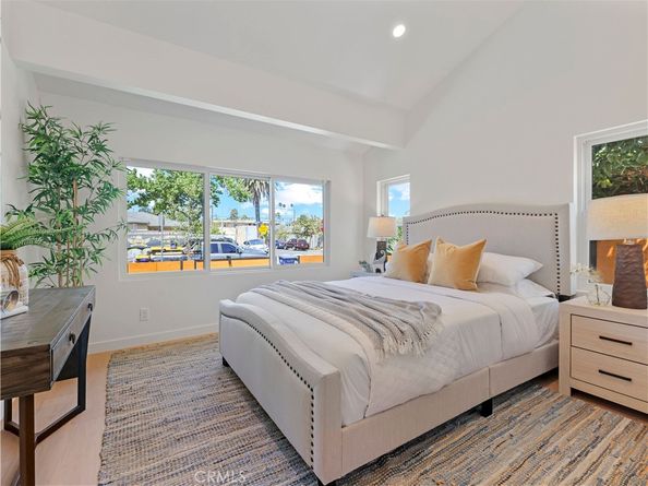 1160 S Lucerne Boulevard, Los Angeles CA 90019