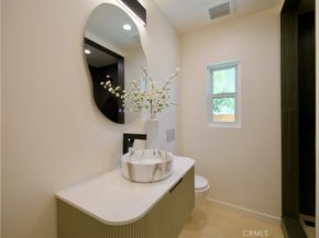 1160 S Lucerne Boulevard, Los Angeles CA 90019