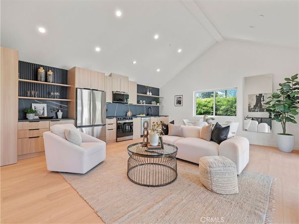 1160 S Lucerne Boulevard, Los Angeles CA 90019