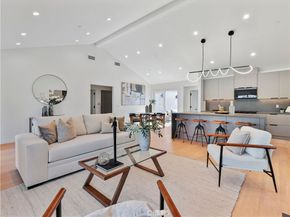1160 S Lucerne Boulevard, Los Angeles CA 90019
