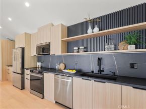 1160 S Lucerne Boulevard, Los Angeles CA 90019