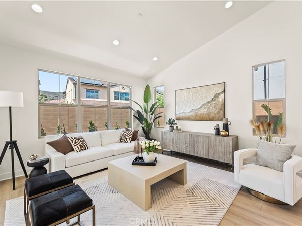 173 Somera, Irvine CA 92602