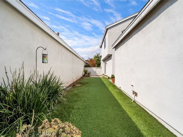 22 Silkleaf, Irvine CA 92614