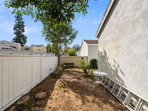 22 Silkleaf, Irvine CA 92614