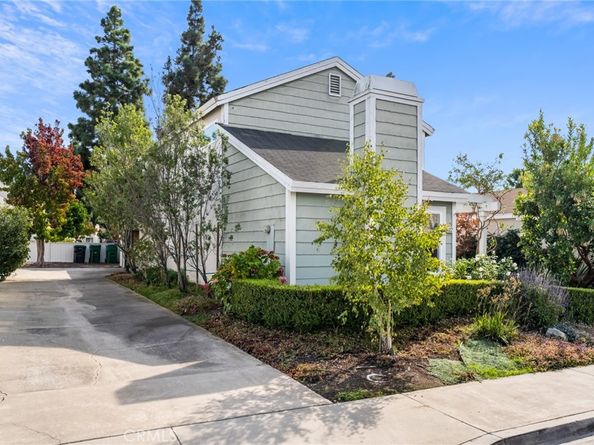 22 Silkleaf, Irvine CA 92614