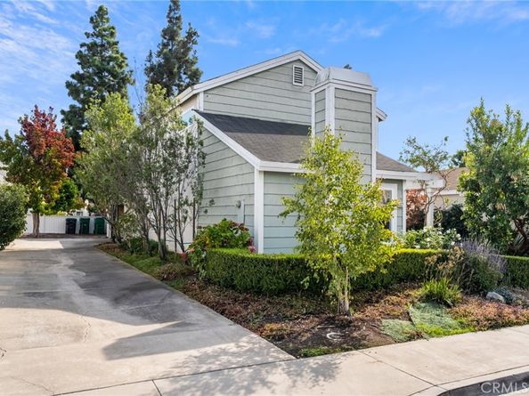 22 Silkleaf, Irvine CA 92614