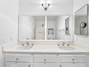 22 Silkleaf, Irvine CA 92614