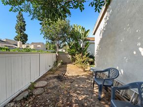 22 Silkleaf, Irvine CA 92614