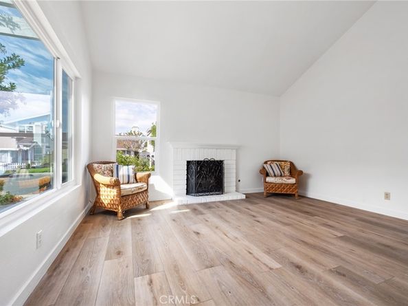 22 Silkleaf, Irvine CA 92614