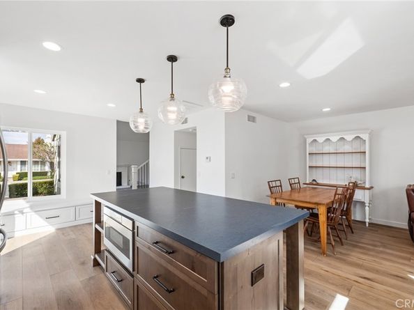 22 Silkleaf, Irvine CA 92614