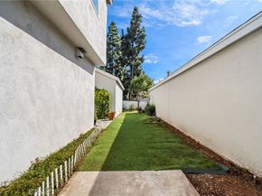 22 Silkleaf, Irvine CA 92614