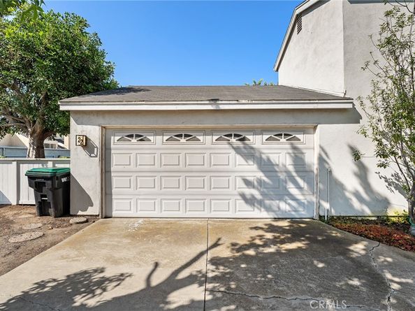 22 Silkleaf, Irvine CA 92614