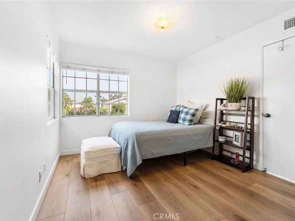 22 Silkleaf, Irvine CA 92614
