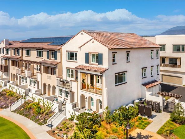 121 Evergreen Lane, Claremont CA 91711