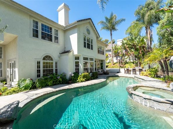 27153 Woodbluff Rd, Laguna Hills CA 92653