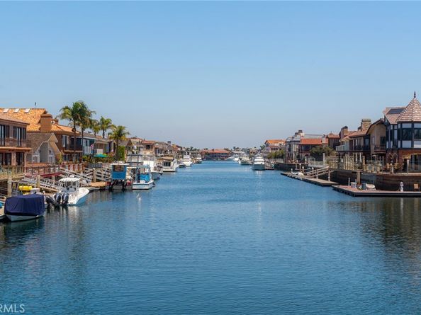 3962 Mistral Drive, Huntington Beach CA 92649