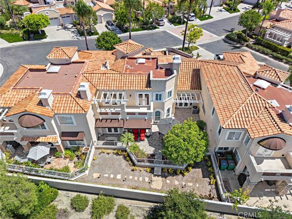 15 Via Barcaza, Coto de Caza CA 92679