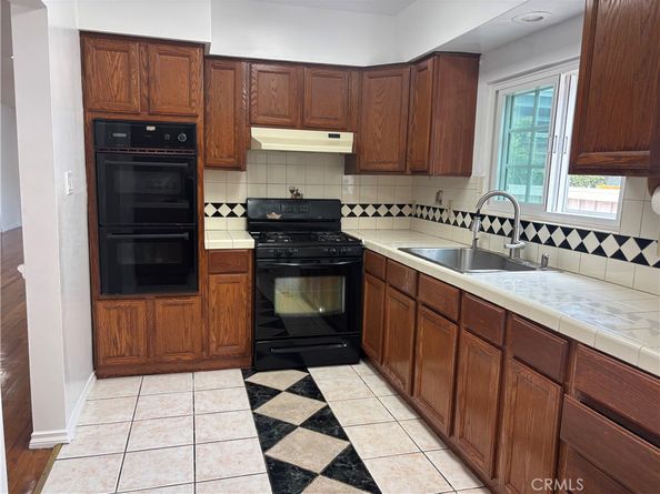 5448 W 116th Street, Inglewood CA 90304