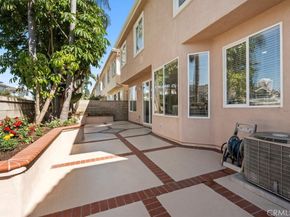 7827 Orchid Drive, Huntington Beach CA 92648