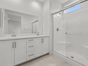 5868 Linden Ave Avenue 6, Long Beach CA 90805