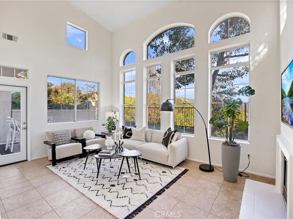 98 Tierra Montanosa, Rancho Santa Margarita CA 92688