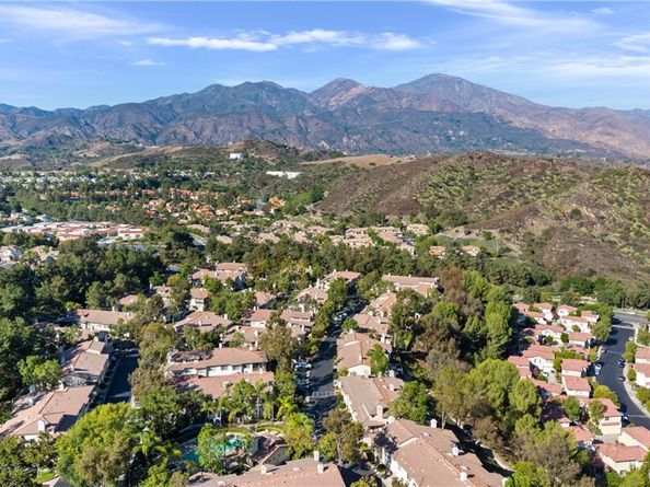 98 Tierra Montanosa, Rancho Santa Margarita CA 92688
