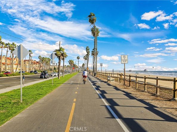 4165 Warner Avenue 202, Huntington Beach CA 92649