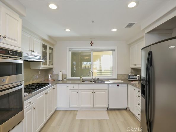 4165 Warner Avenue 202, Huntington Beach CA 92649