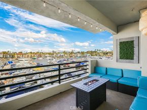 4165 Warner Avenue 202, Huntington Beach CA 92649