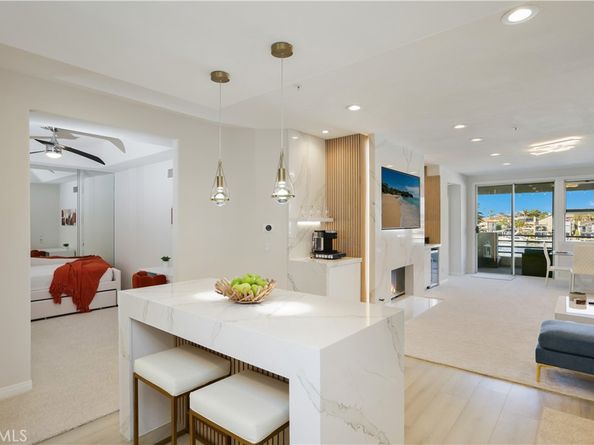 4165 Warner Avenue 202, Huntington Beach CA 92649