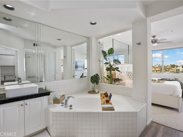 4165 Warner Avenue 202, Huntington Beach CA 92649