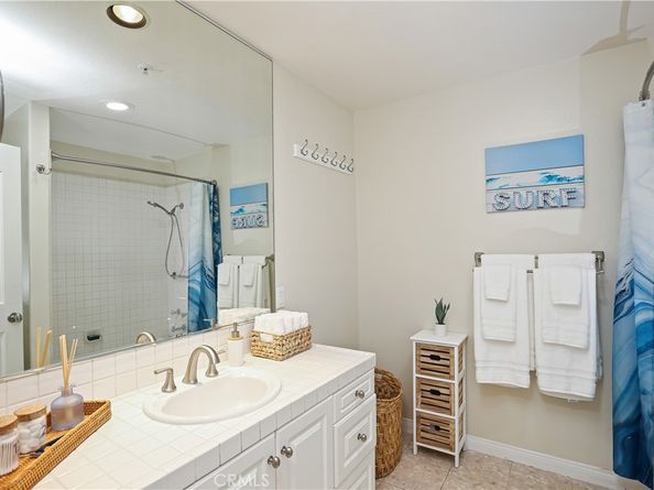 4165 Warner Avenue 202, Huntington Beach CA 92649