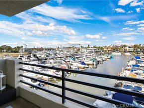 4165 Warner Avenue 202, Huntington Beach CA 92649