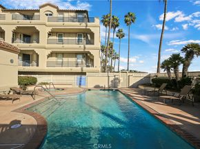 4165 Warner Avenue 202, Huntington Beach CA 92649