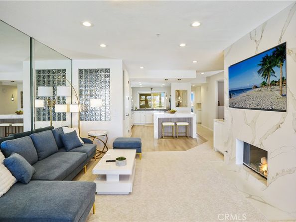 4165 Warner Avenue 202, Huntington Beach CA 92649