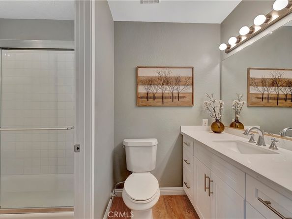 17 Oxford 28, Irvine CA 92612