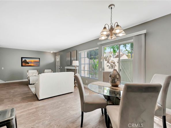 17 Oxford 28, Irvine CA 92612