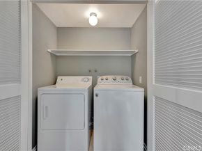 17 Oxford 28, Irvine CA 92612