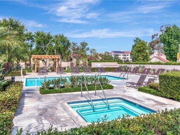 17 Oxford 28, Irvine CA 92612