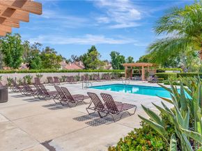 17 Oxford 28, Irvine CA 92612