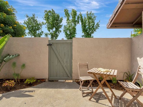 17 Oxford 28, Irvine CA 92612