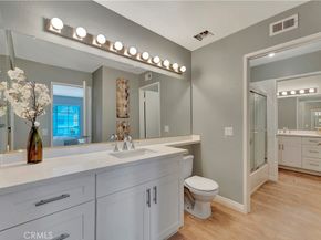 17 Oxford 28, Irvine CA 92612