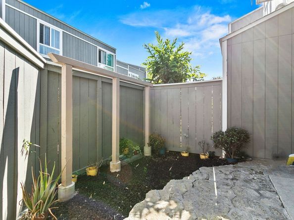 2961 S Fairview B, Santa Ana CA 92704