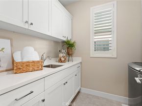 110 Spiral, Irvine CA 92618