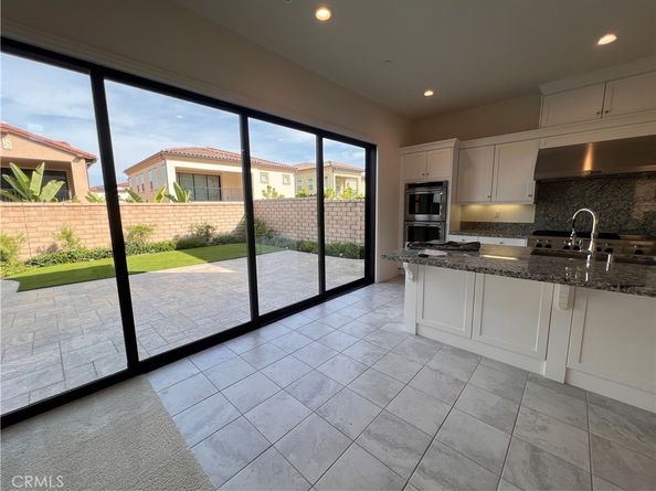 29 Caspian, Lake Forest CA 92630