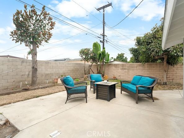 9462 Litchfield Drive, Huntington Beach CA 92646