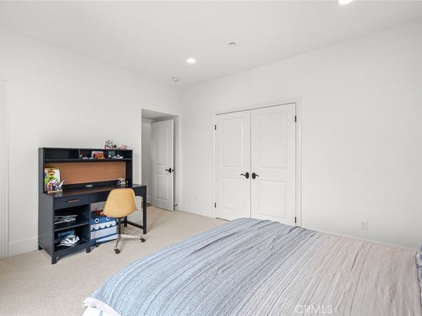 117 Andirons, Irvine CA 92602