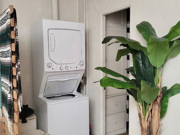 2006 Court Avenue, Newport Beach CA 92663